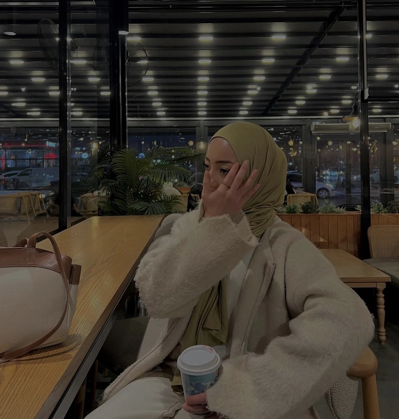ramzan girls dp modest hijab look with soft spiritual vibe