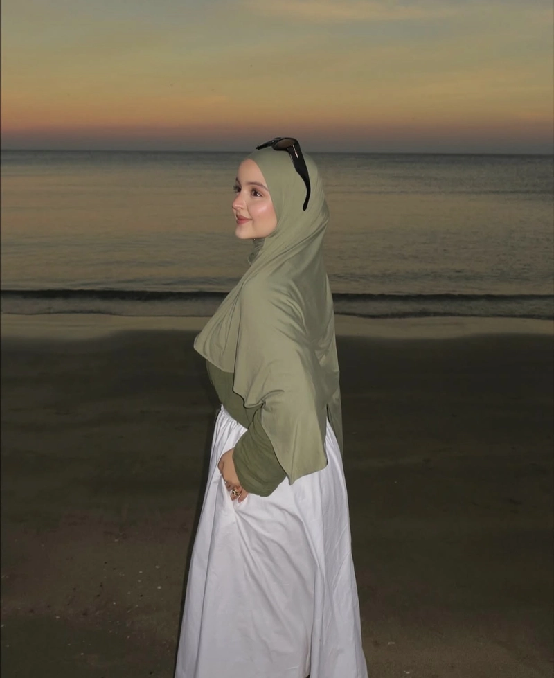 ramzan girls dp simple modest beauty with clean aesthetic vibe