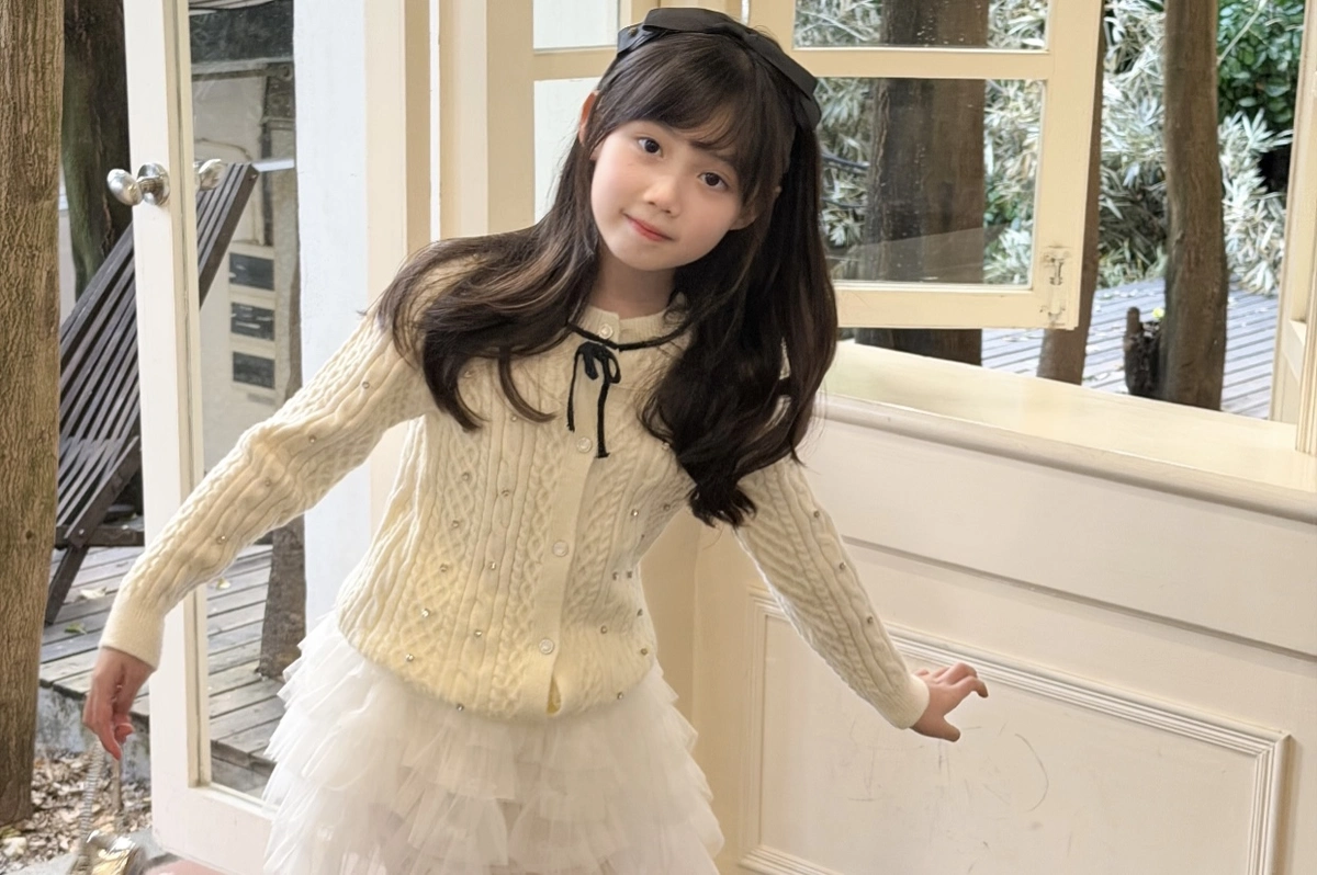stylish baby girl dp thumbnail