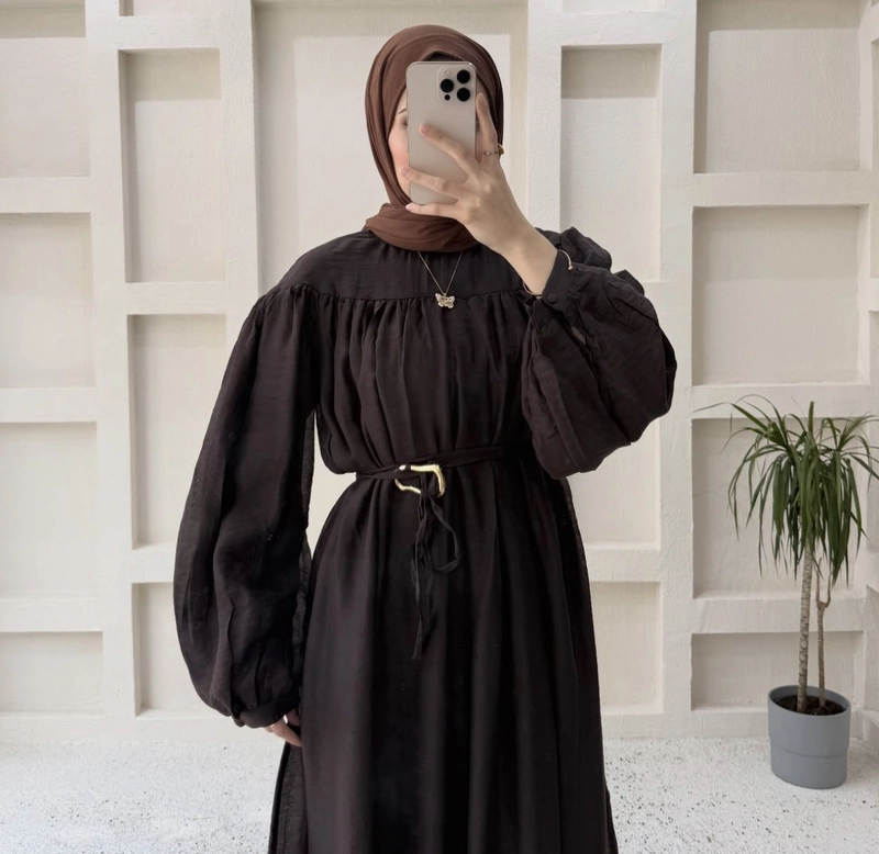 warm gentle light with peaceful expression ramzan girls dp