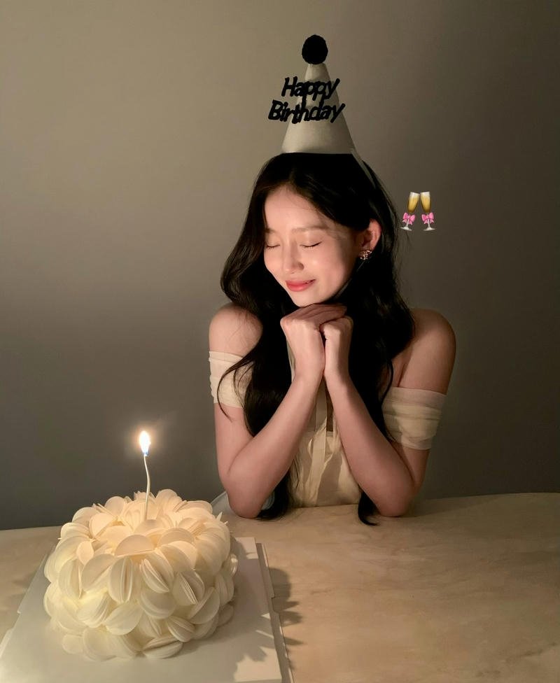 Beautiful birthday theme birthday girl dp for pinterest users