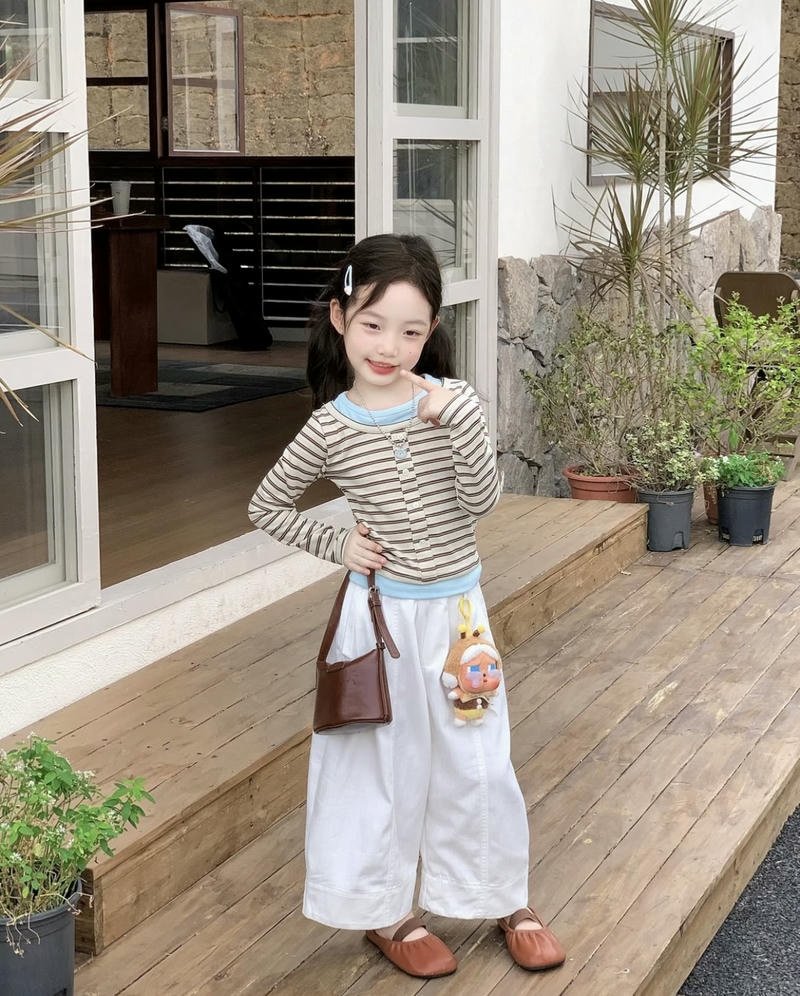 Daisy mood aesthetic small girl dp for cute vibes