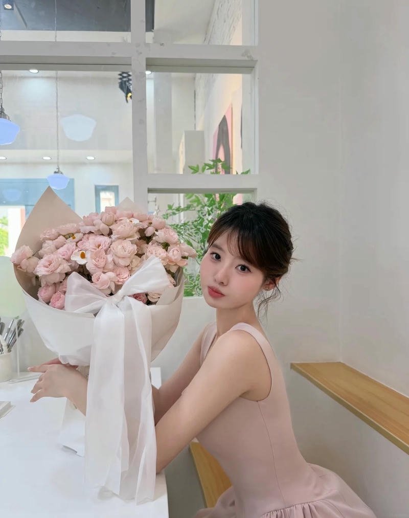 Dreamy korean ulzzang girl style pic dp inspiration