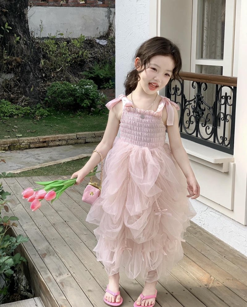 Little moonlight aesthetic small girl dp for soft girls