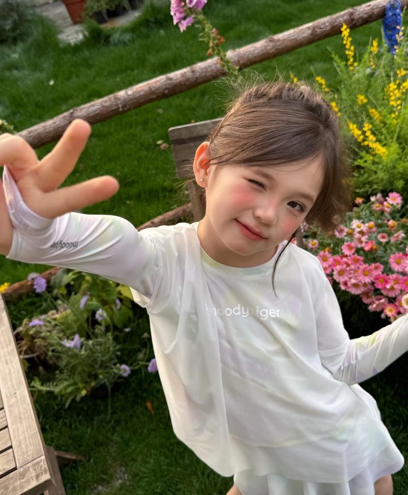 Princess core theme small girl dp for dreamy profiles
