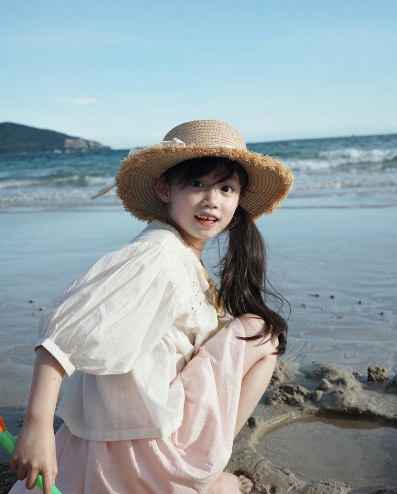 Soft bunny theme small girl dp for instagram profiles