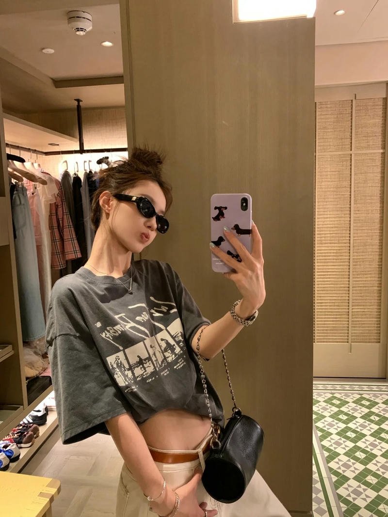 Soft cozy hoodie girl style pic dp for girls