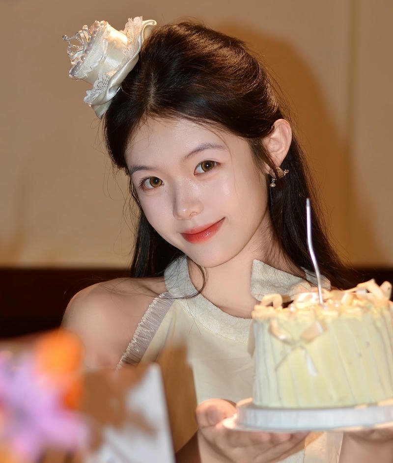 Soft glowing party vibes birthday girl dp aesthetic themes