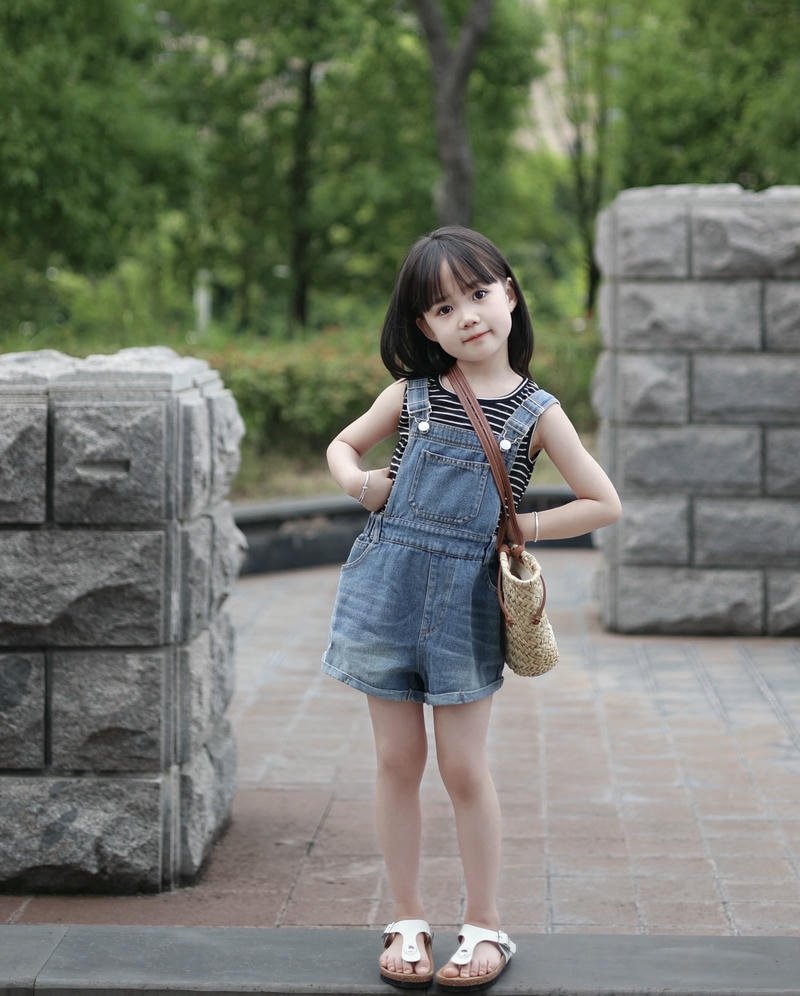 Soft kitten vibe small girl dp for cute users
