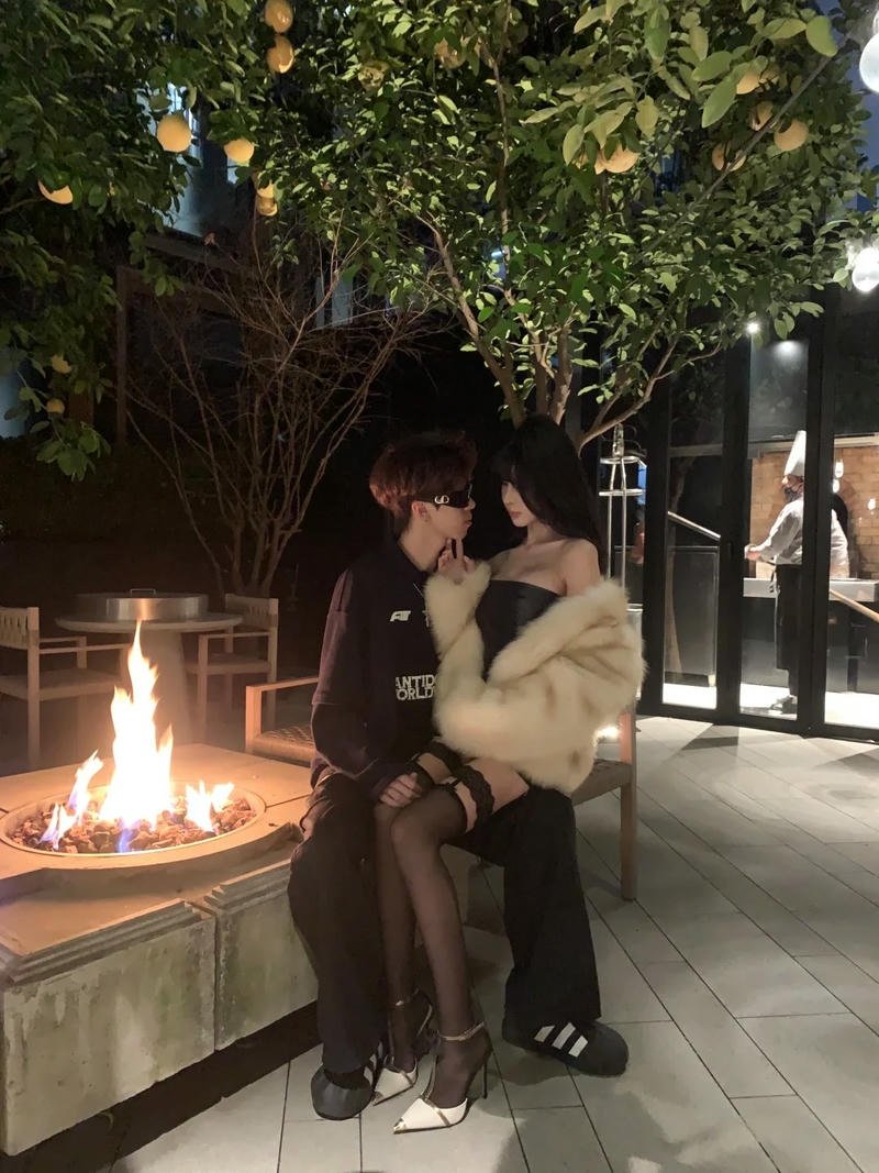 Soft pink aesthetic girls and boys dp with dreamy vibes