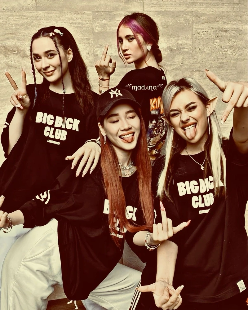 amazing squad adventures featured in girls gang dp