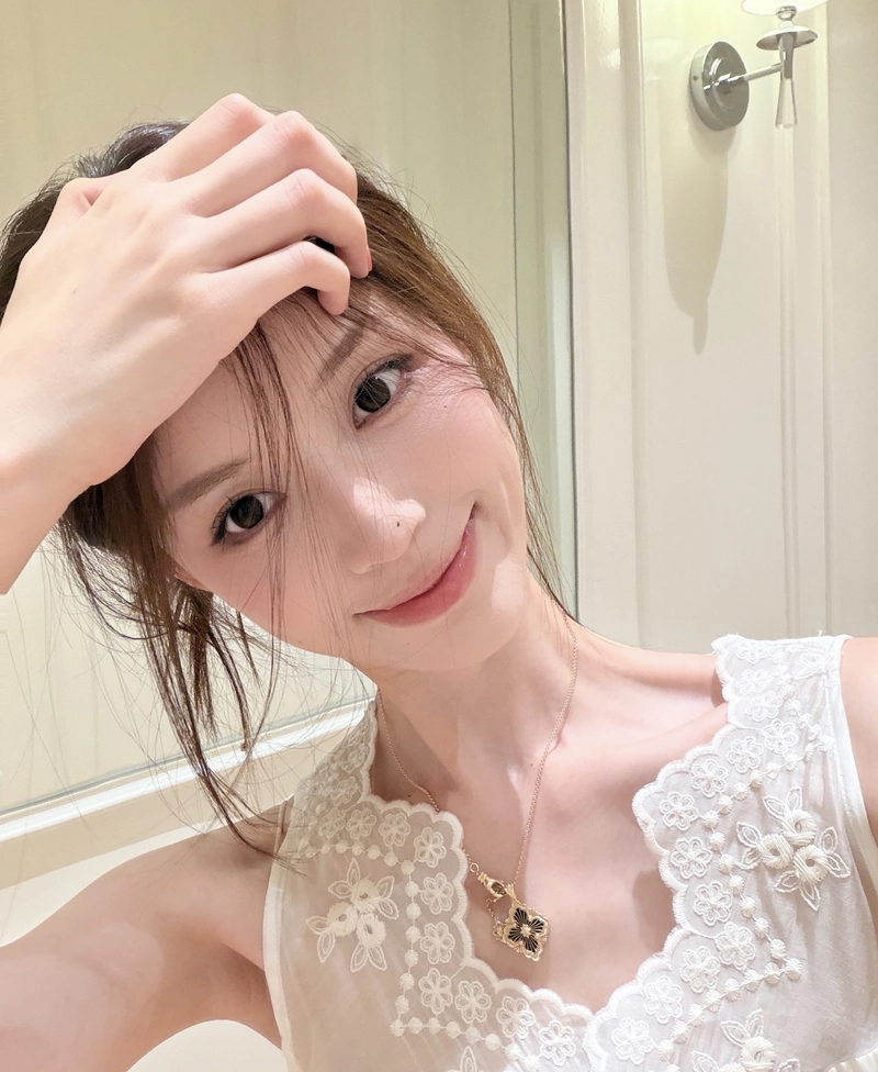 awesome profile dp for girls featuring positive vibes