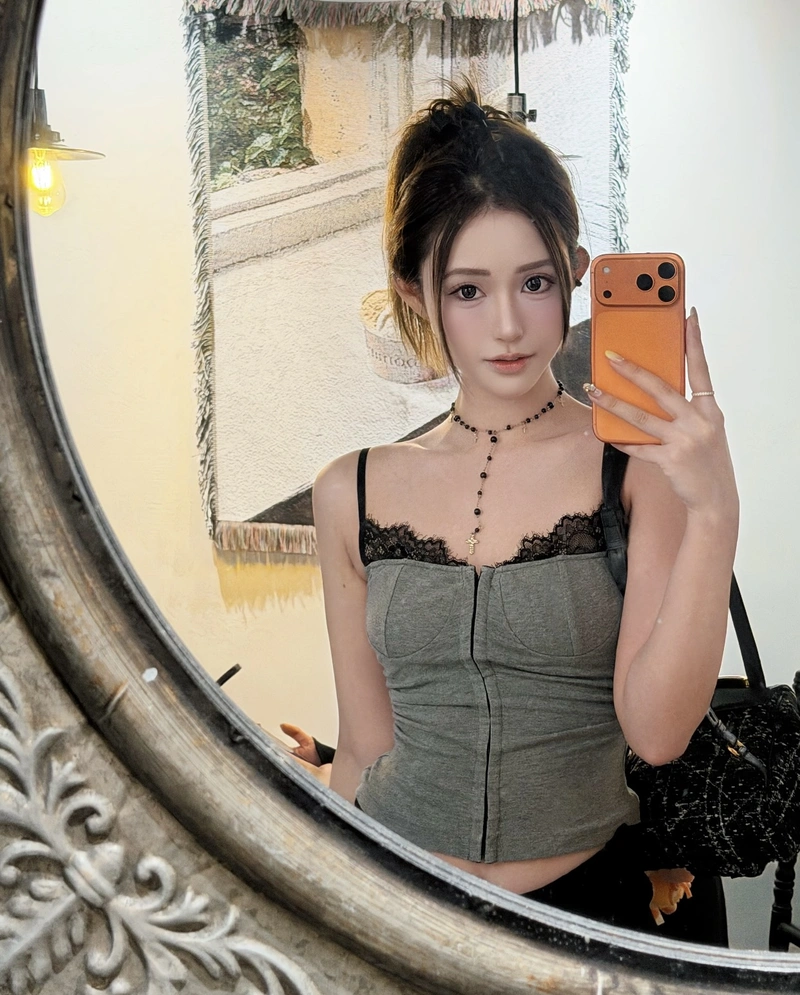 beautiful fashion photography through iphone girl dp