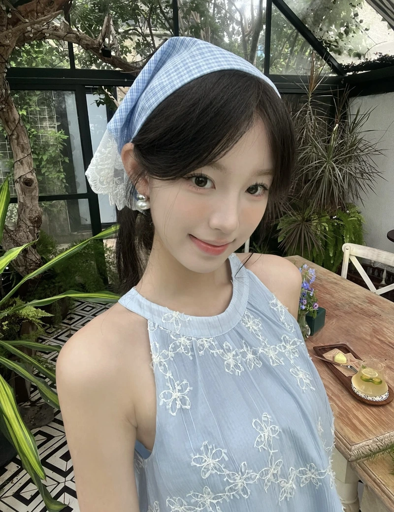 beautiful minimal profile ideas in sweet girl dp