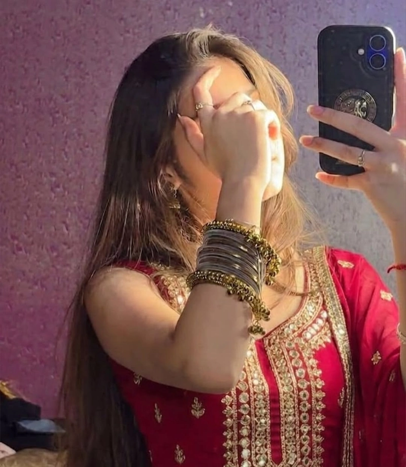 beautiful portrait photography in girls ki dp