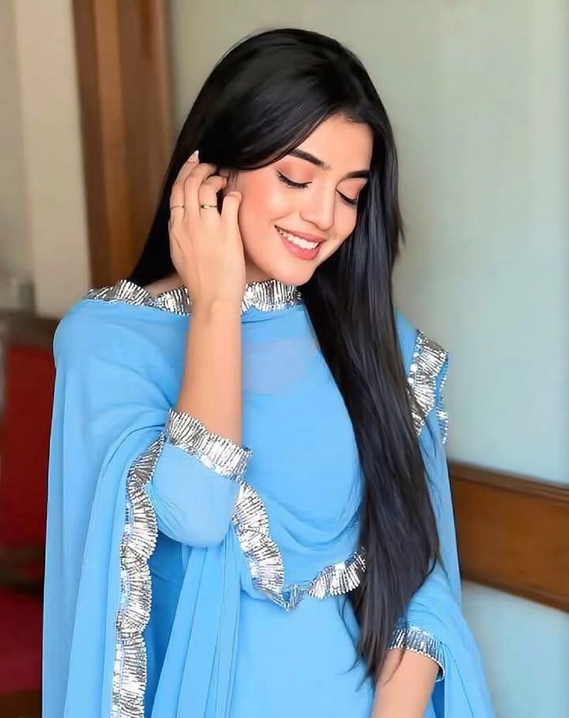 beautiful profile inspiration with girls ki dp