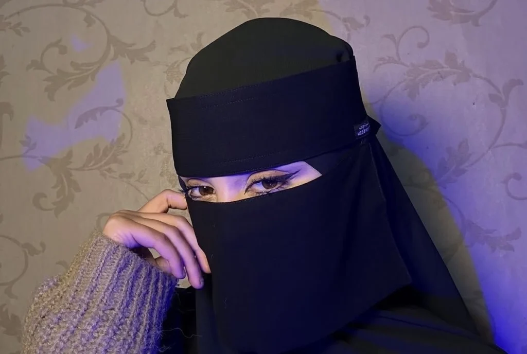burkha girl dp thum bnail