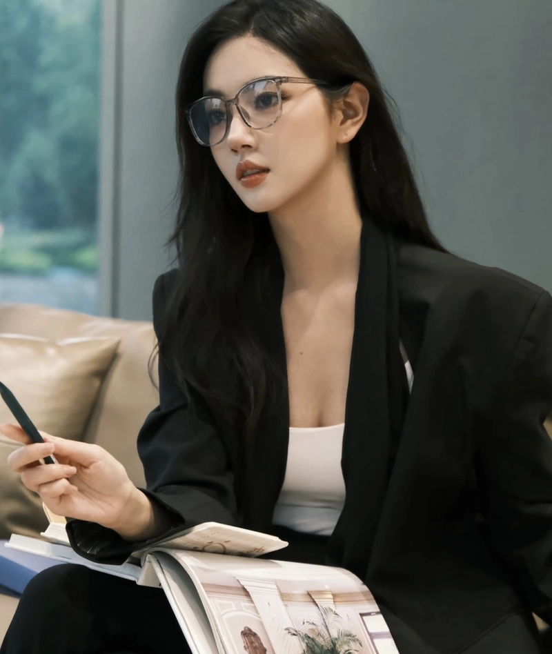 charming profile inspired by girls power dp