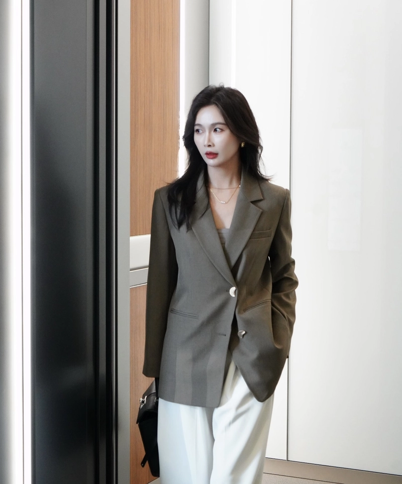 charming suit dp girl with a professional aesthetic
