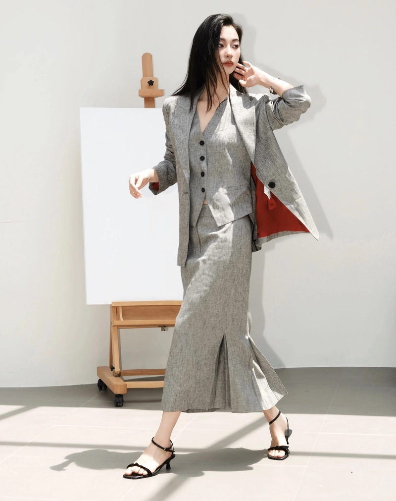 chic formal elegance reflected in suit girl dp