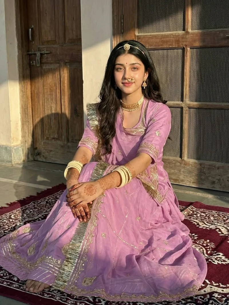 classic royal style captured in rajput dp for girl