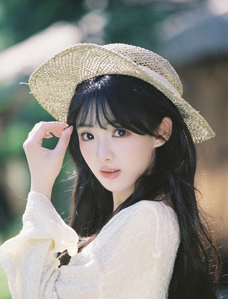 contemporary style statements in new style girl dp