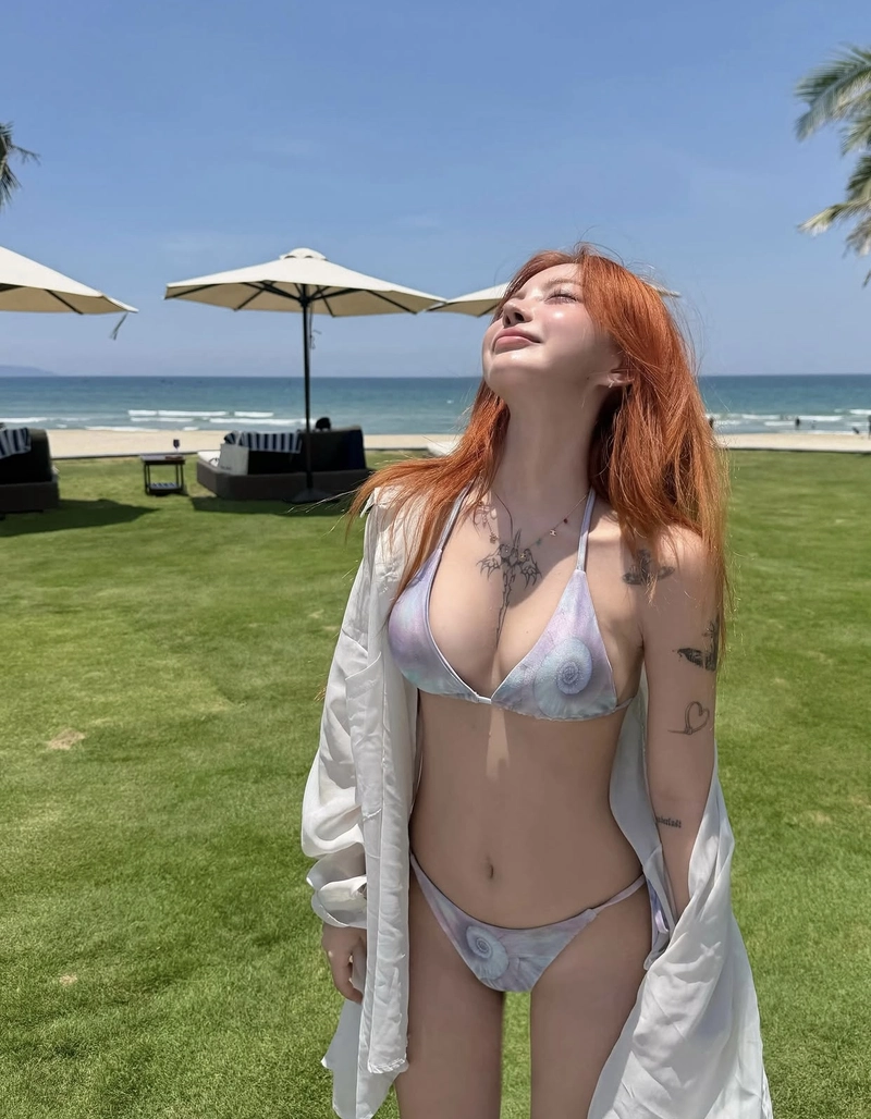 cute and stylish vibes in a sexy dp for girls