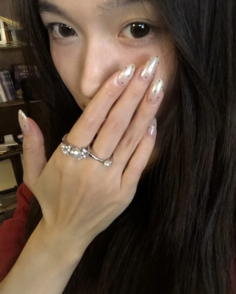cute photography inspiration from girls hand dp (2)