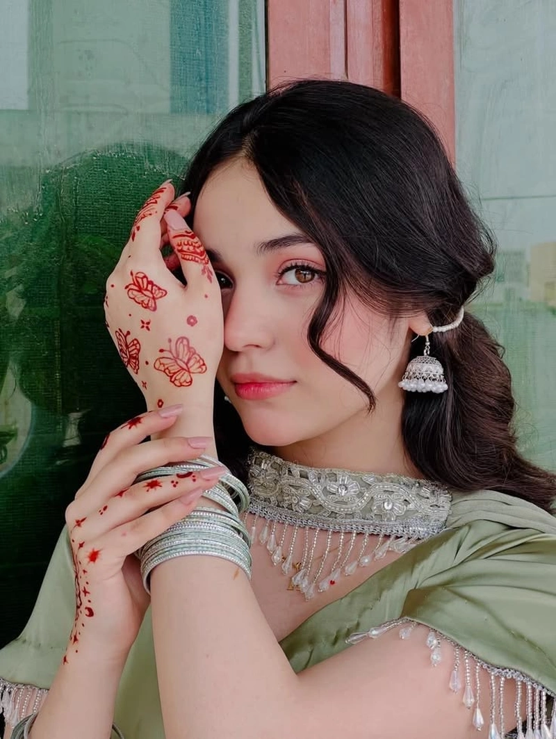 dreamy aesthetic moments shown in girls ki dp