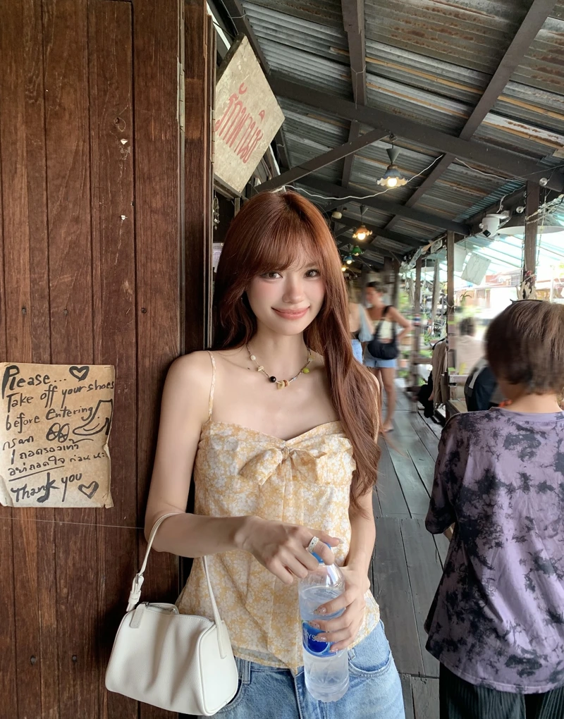 elegant beauty shown in a good dp for girls
