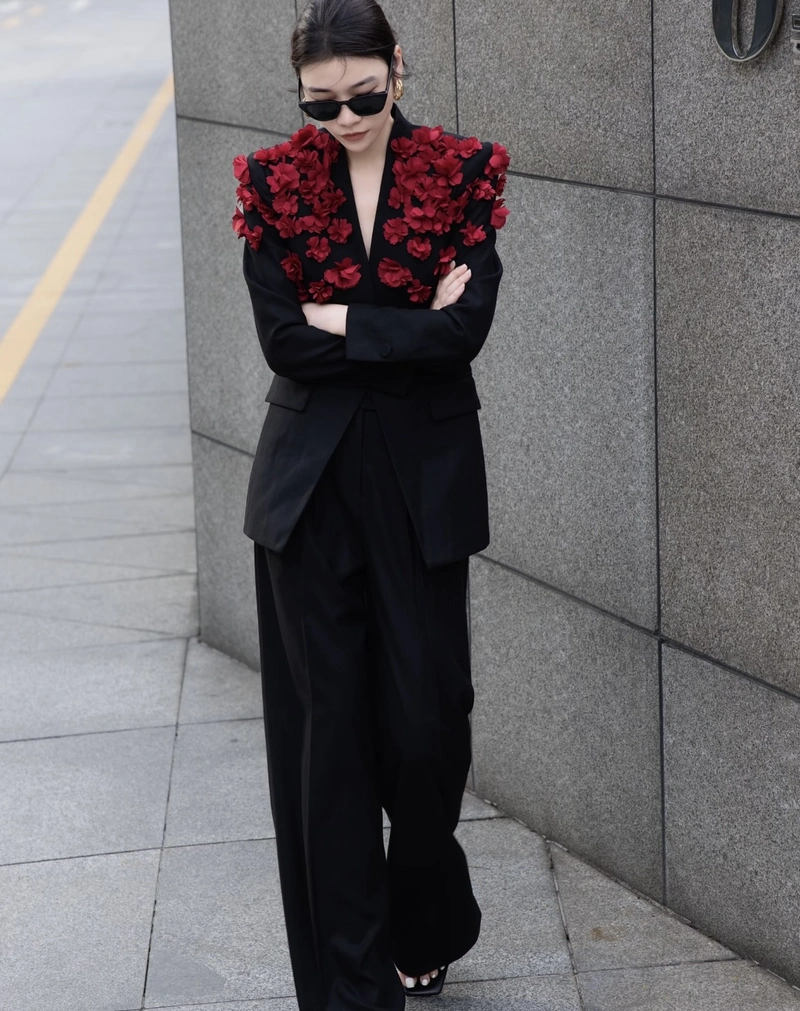 elegant confidence highlighted in suit girl dp