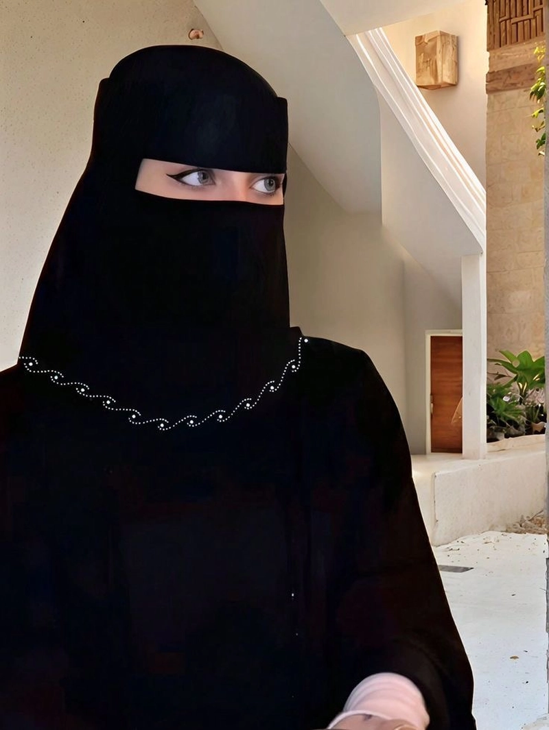 elegant fashion burkha girl dp for profile picture_