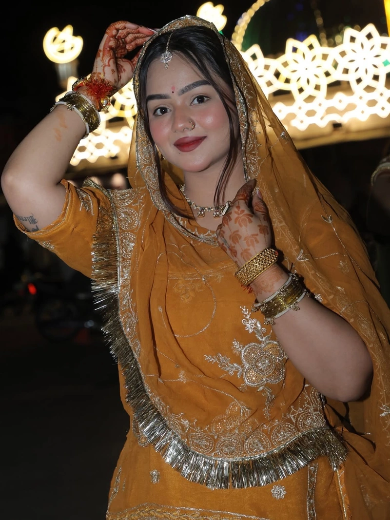 elegant rajputana look featured in rajput dp for girl
