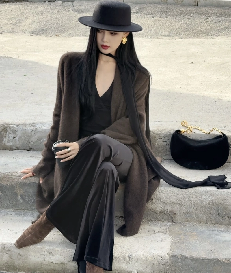 eye catching profile using girls power dp