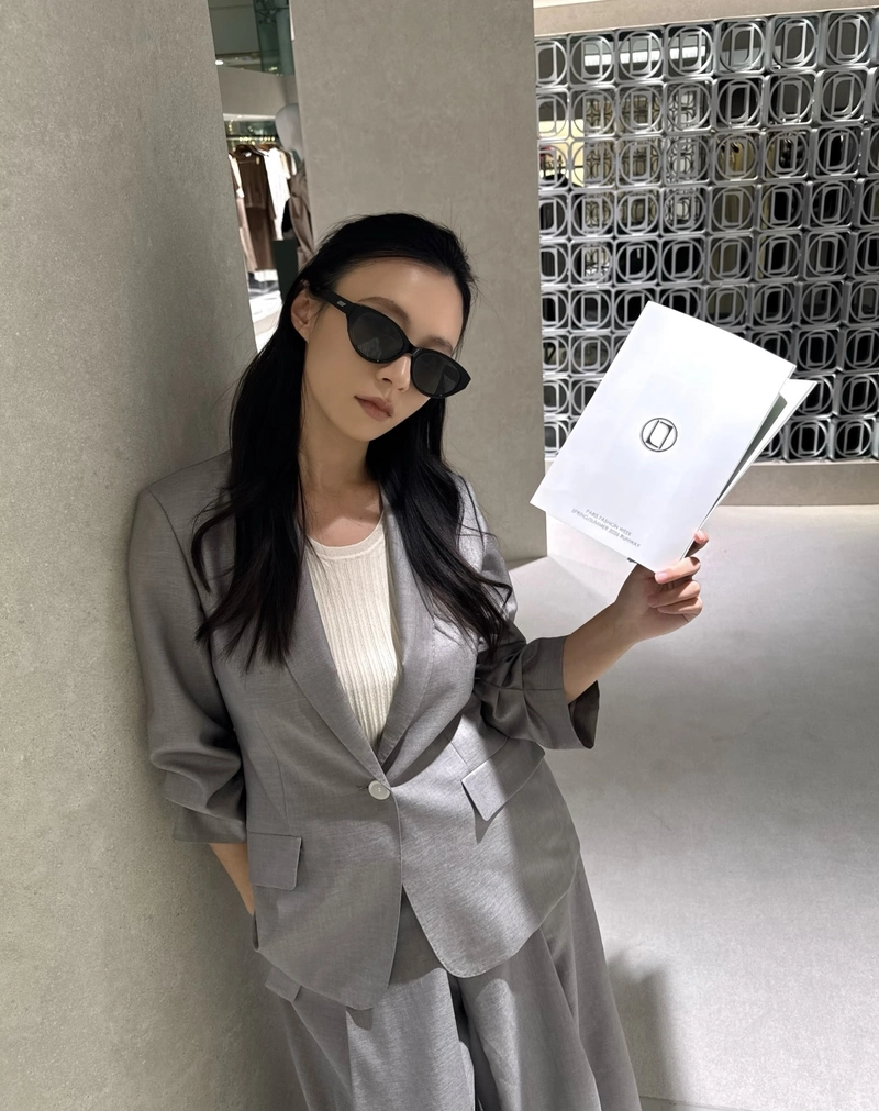 fashion icon moments captured in suit girl dp