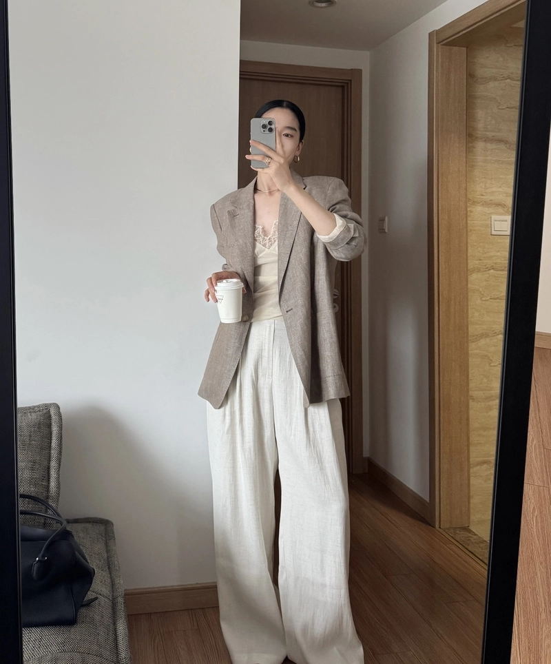 fashion icon style reflected in a suit dp girl