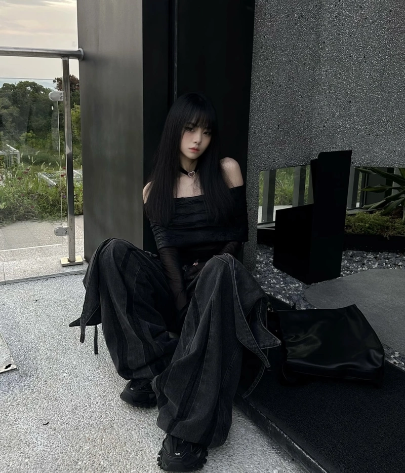 fashionable lifestyle aesthetics in fashion girl dp