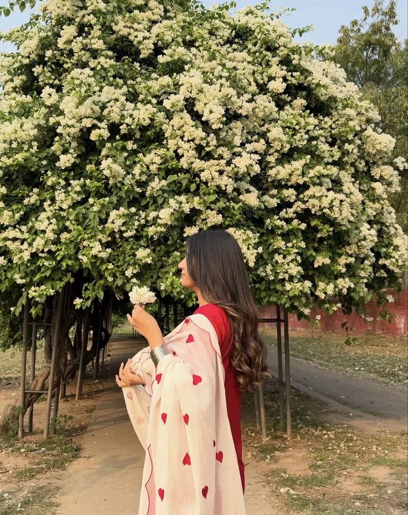 fashionable punjabi style featured in punjabi girl pic for dp