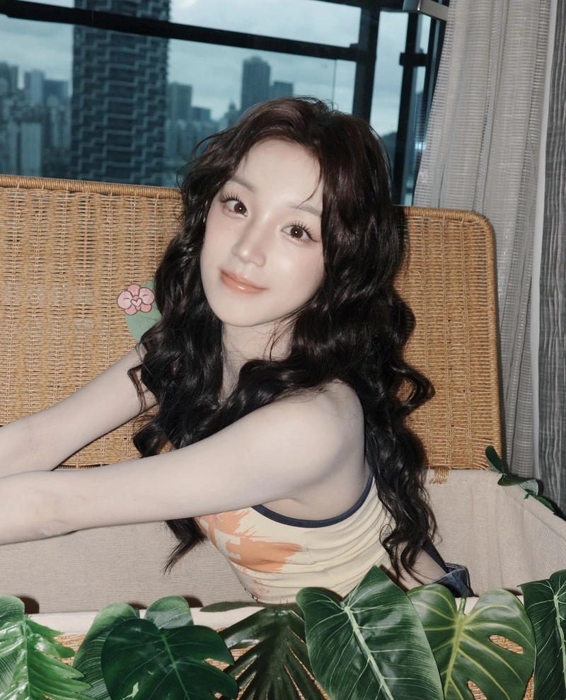 fresh everyday moments with real girl pic for fb dp