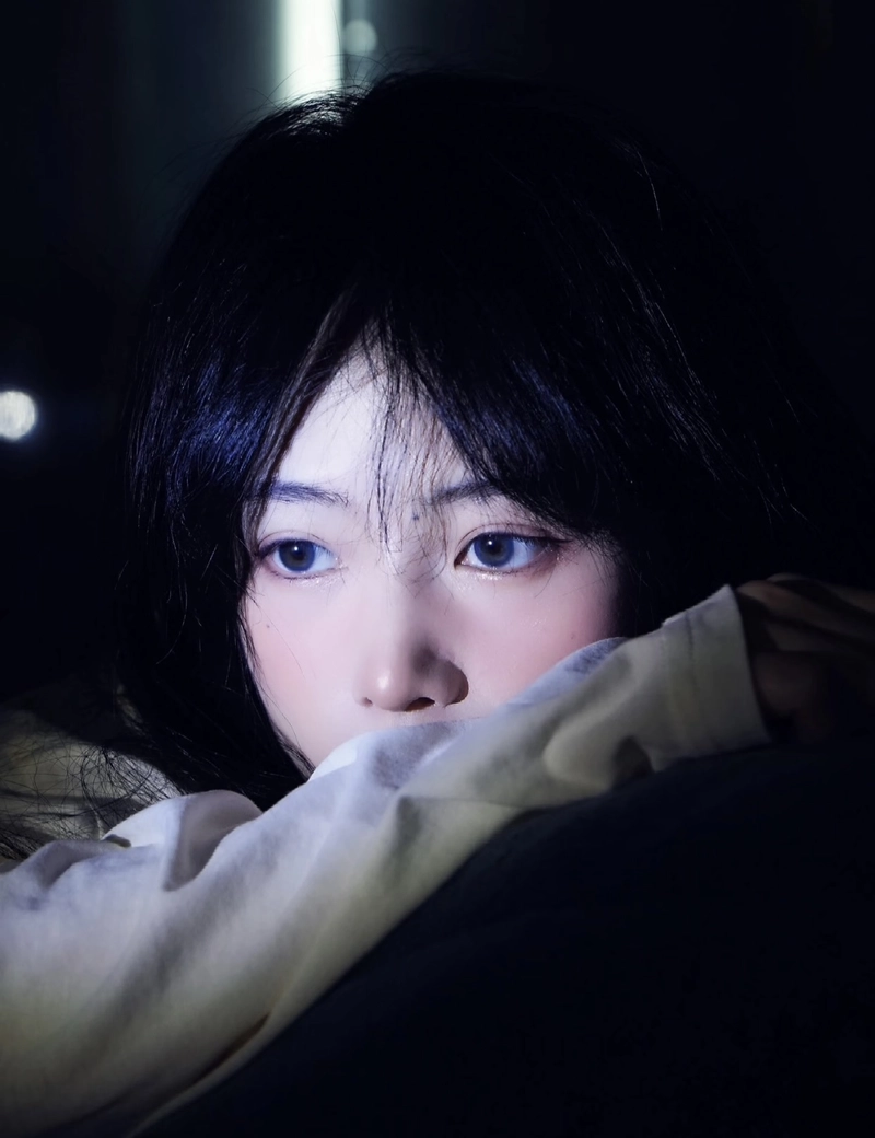 heart touching profile ideas with sad dp of girl