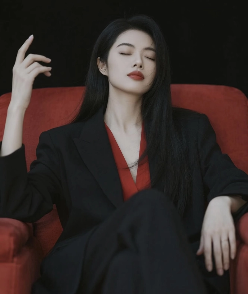 modern girl vibes with girls power dp