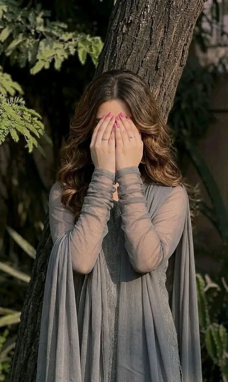 modern social profile ideas using girls ki dp