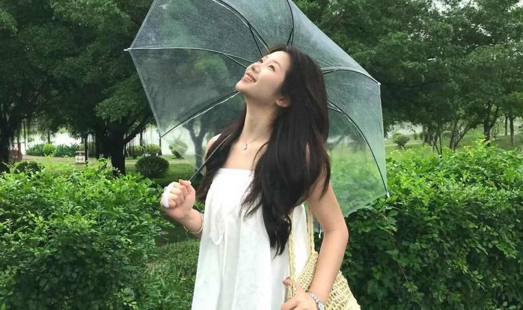 monsoon dp for girl thumbnail