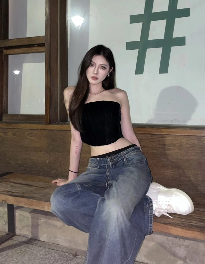 natural confidence captured in dp simple girls