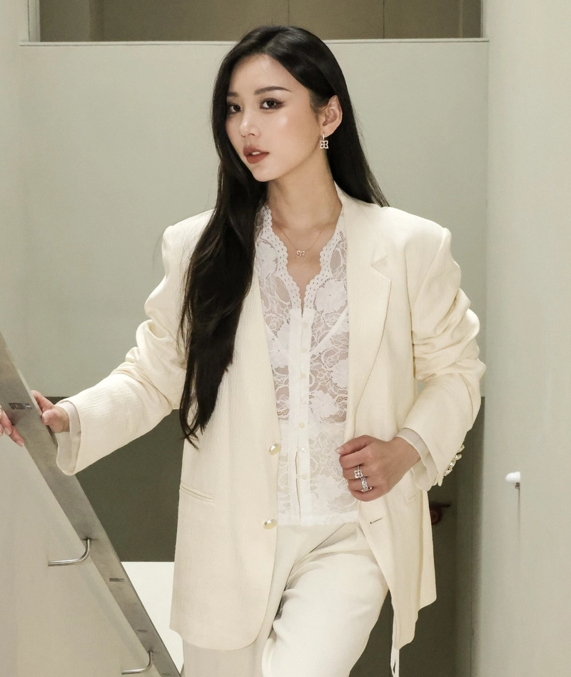 powerful female energy in girls power dp