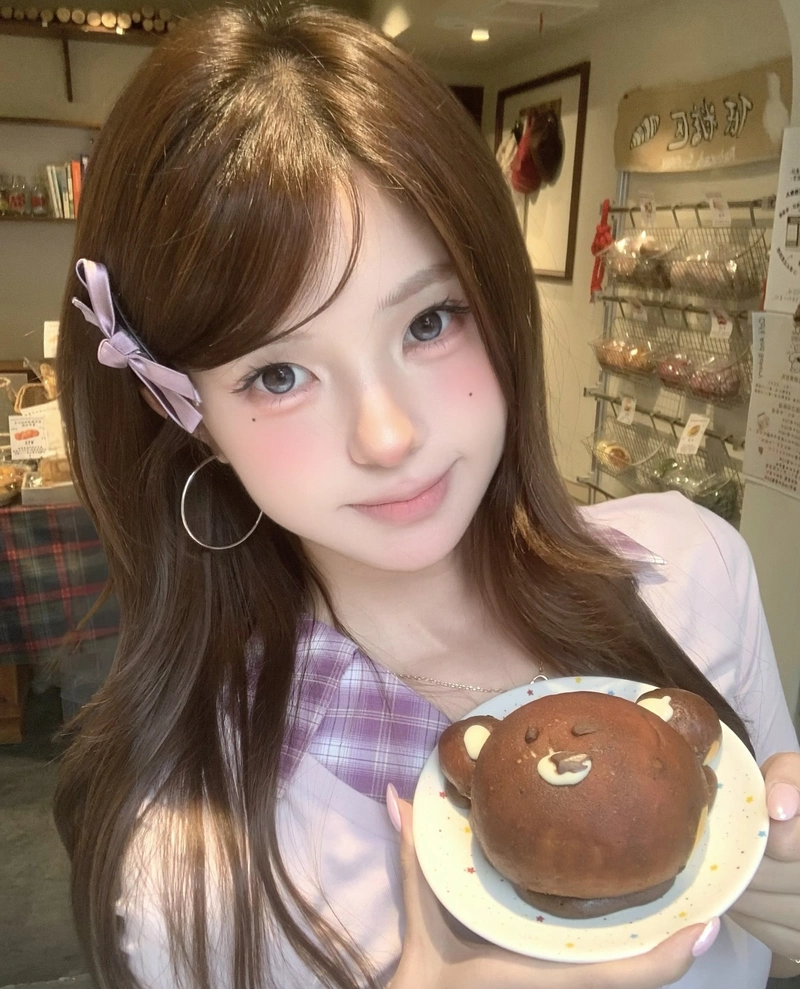 real girl pic for fb dp featuring natural beauty moments