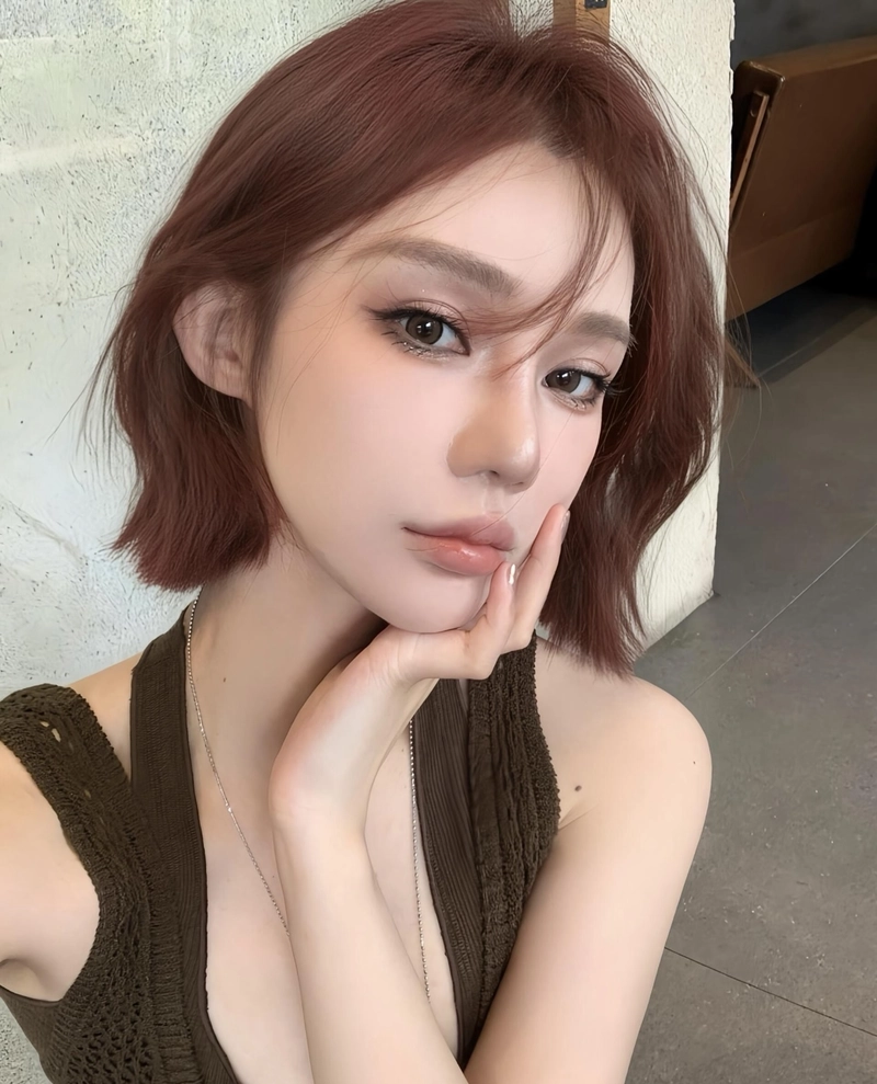 real girl pic for fb dp showing elegant fashion vibes
