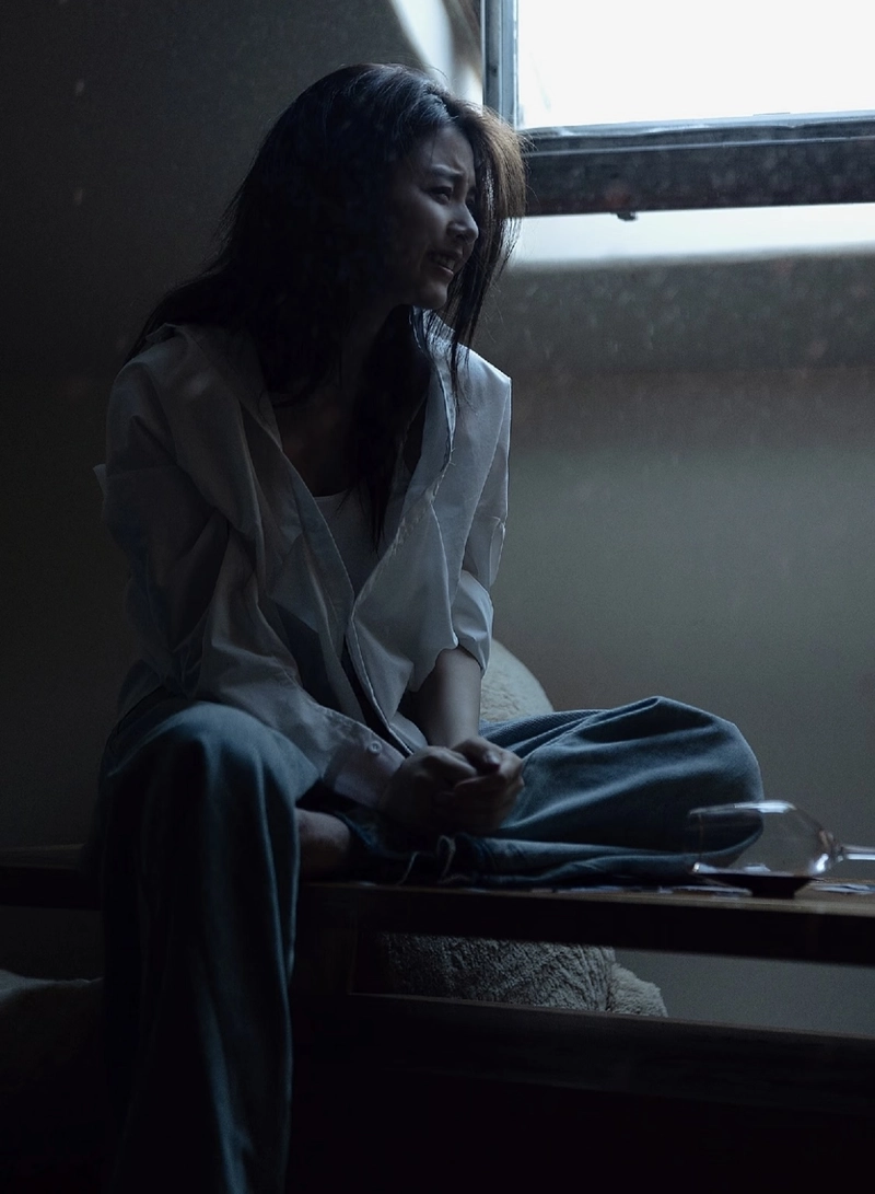 reflective mood vibes featured in sad dp of girl