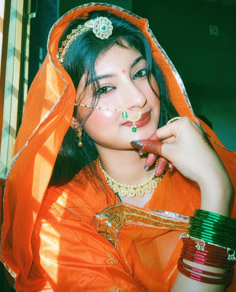 royal heritage portrait ideas with rajput dp for girl