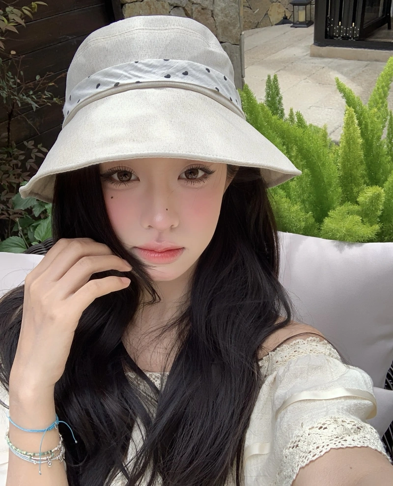 simple beauty captured by real girl pic for fb dp